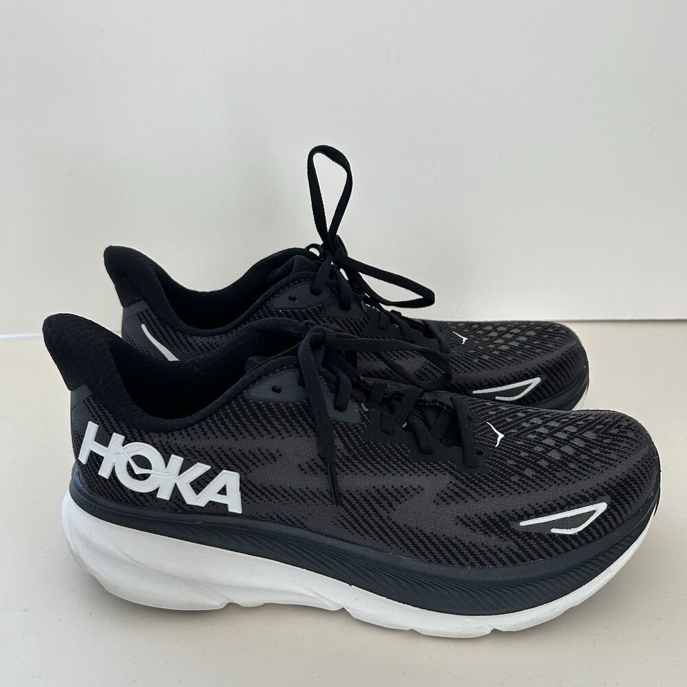 HOKA Clifton 9 Womens Size 10B Black White Lightweight Running Shoes Athletic